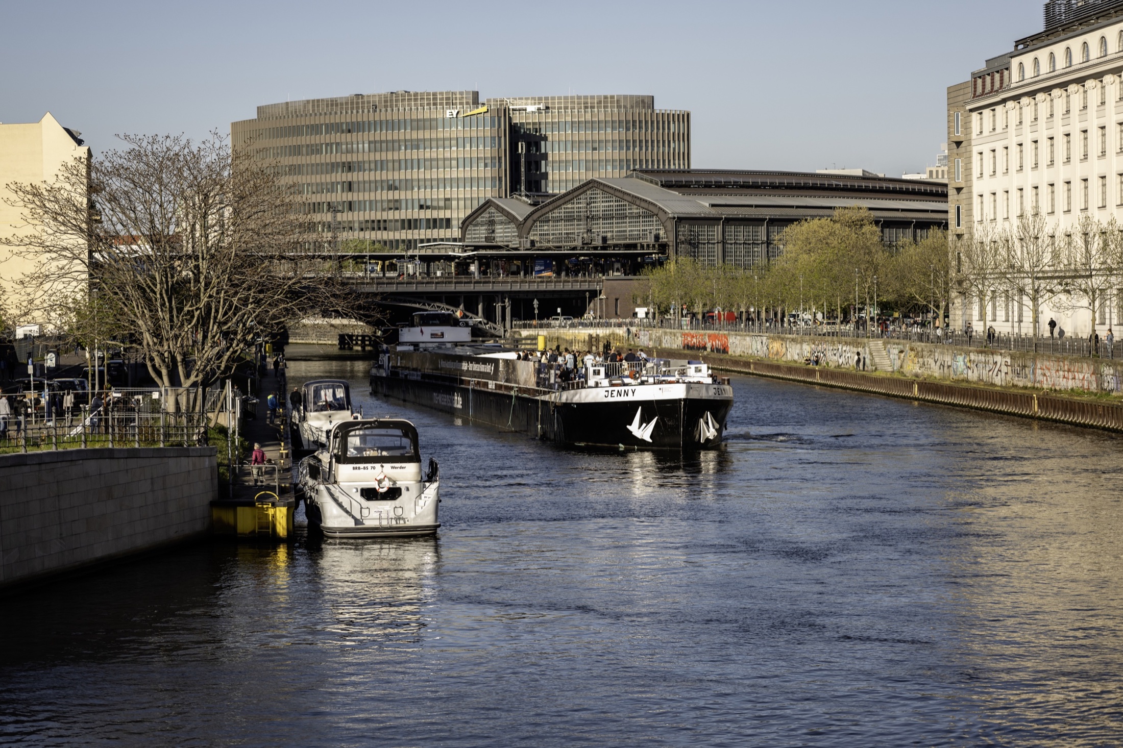 MS Wissenschaft, Motiv 3